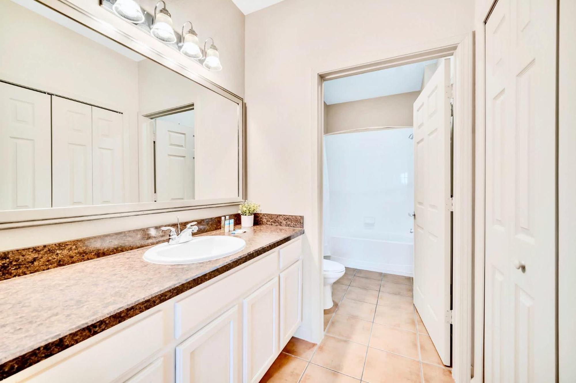 Luxury 2Br Condo - Pool & Hot Tub - Near Disney Орландо Экстерьер фото
