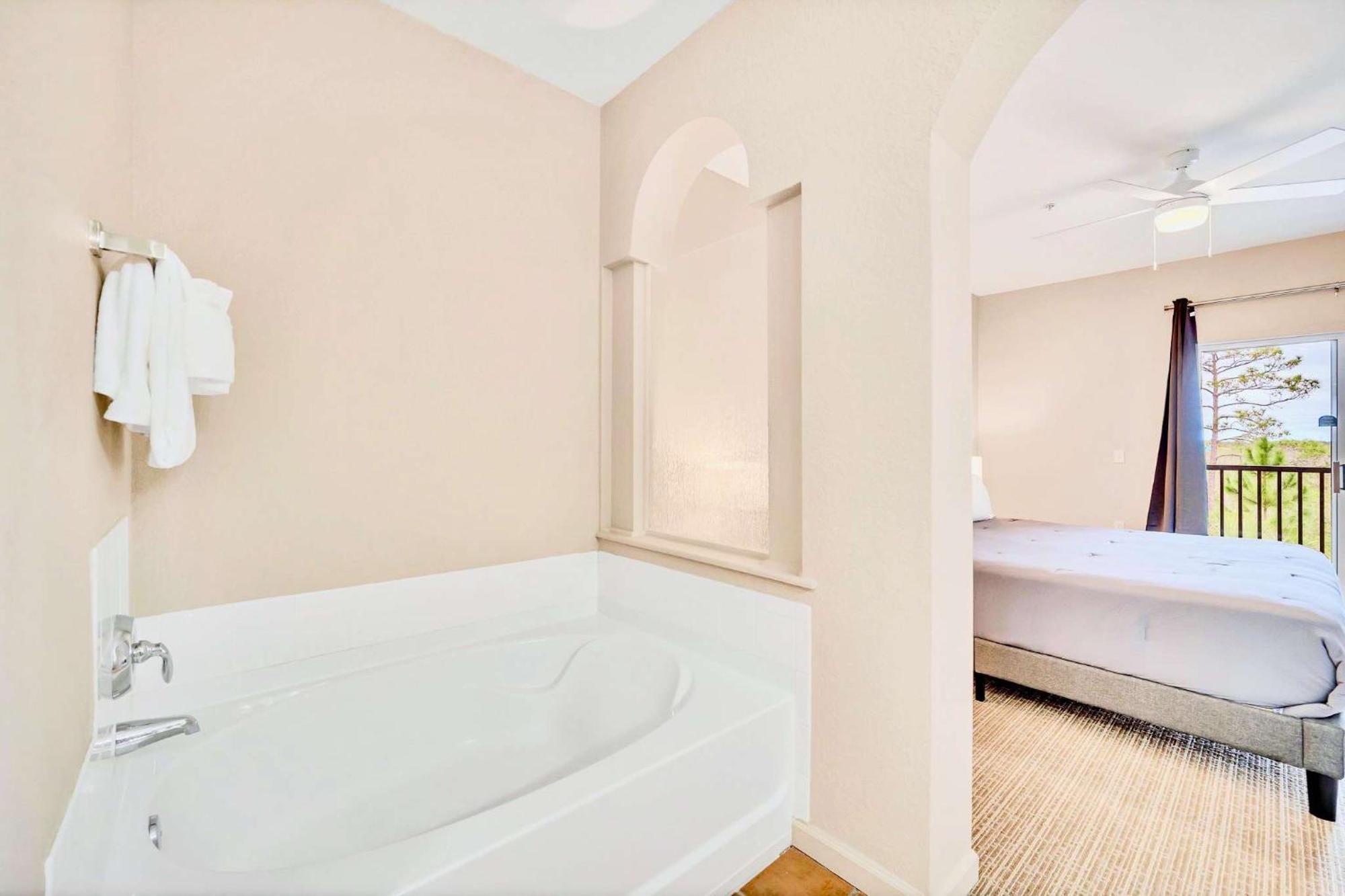 Luxury 2Br Condo - Pool & Hot Tub - Near Disney Орландо Экстерьер фото